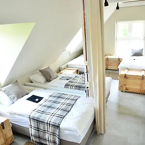 Five Point Hostel & Apartments Vandrerhjem